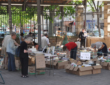 Paris-book-market